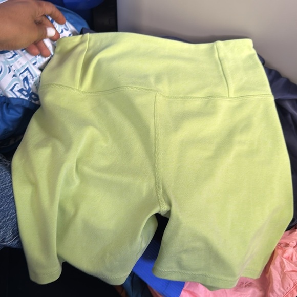 GIRLFRIEND COLLECTIVE key Lime Green shorts size medium - Picture 7 of 7